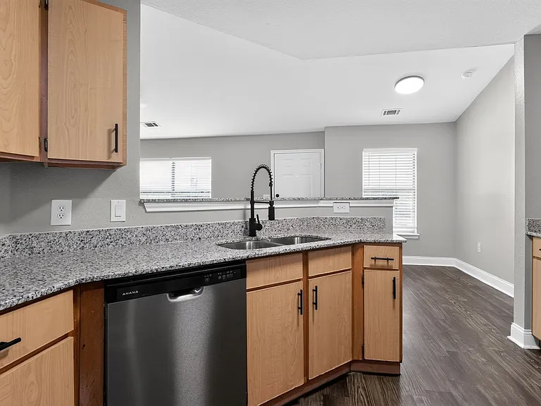 Cedar View — Photo 26
