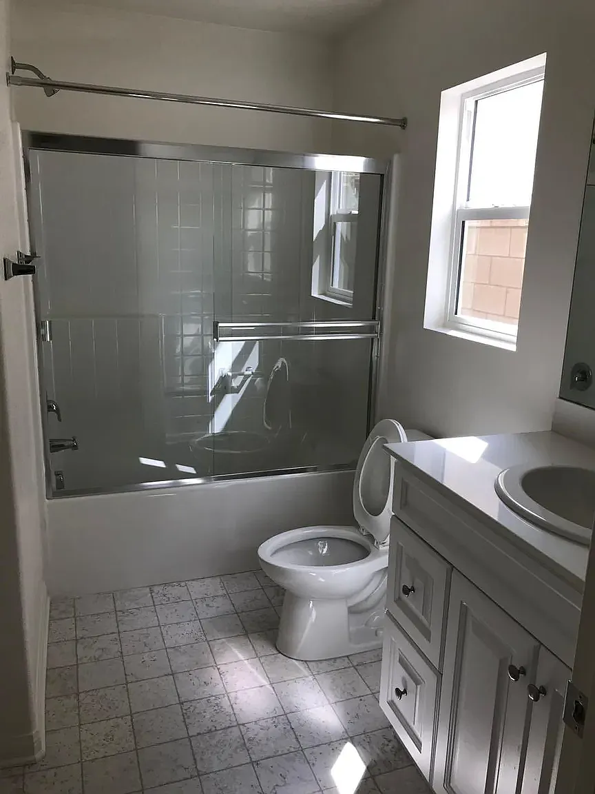 4 bed, 3.5 bath, 2470 sqft, $3,600 — Photo 4