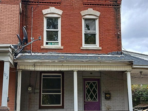 2nd image of 120-122 N Line St