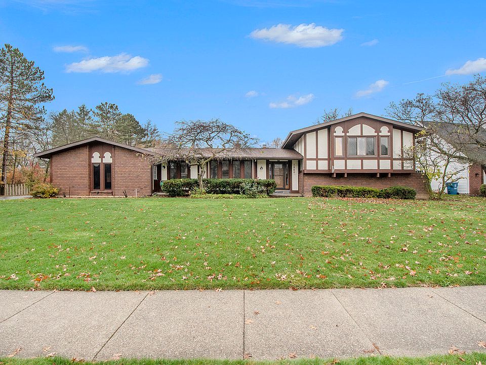 1st image of 1960 Lockmere Dr SE
