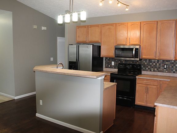 5th image of 8583 Frosty Rose Dr