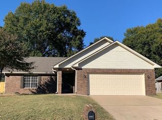 2270 Pleasant Valley Dr, Conway, AR 72032