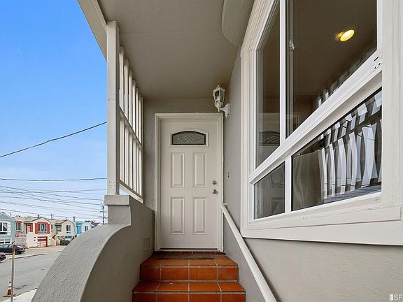 3rd image of 1711 47th Ave