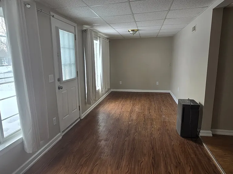 1349 Beach Dr — Photo 5