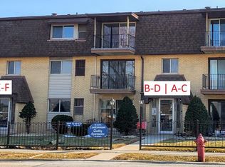 8141 W 84th Pl #1C, Justice, IL 60458