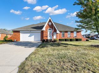 396 Vinewood Dr S, Brownsburg, IN 46112