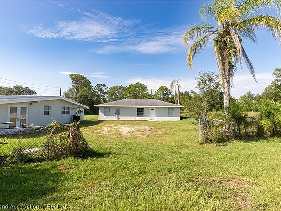 5th image of 6407 Lakeside Dr W