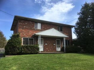 643 E Hopocan Ave, Barberton, OH
