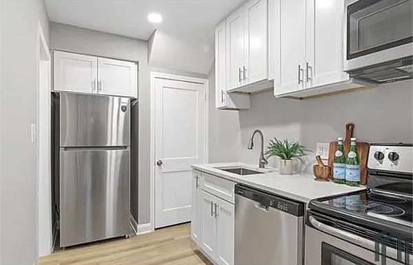 1st image of 2106 Coralthorn Rd