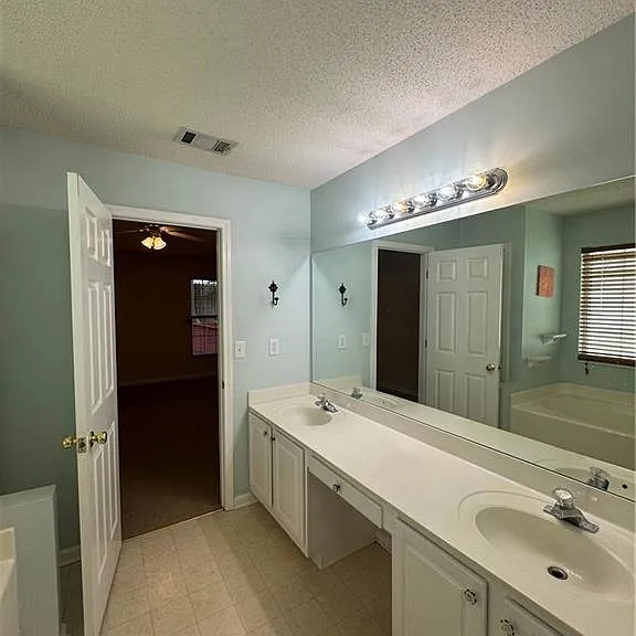 1840 Arborwood Dr — Photo 43