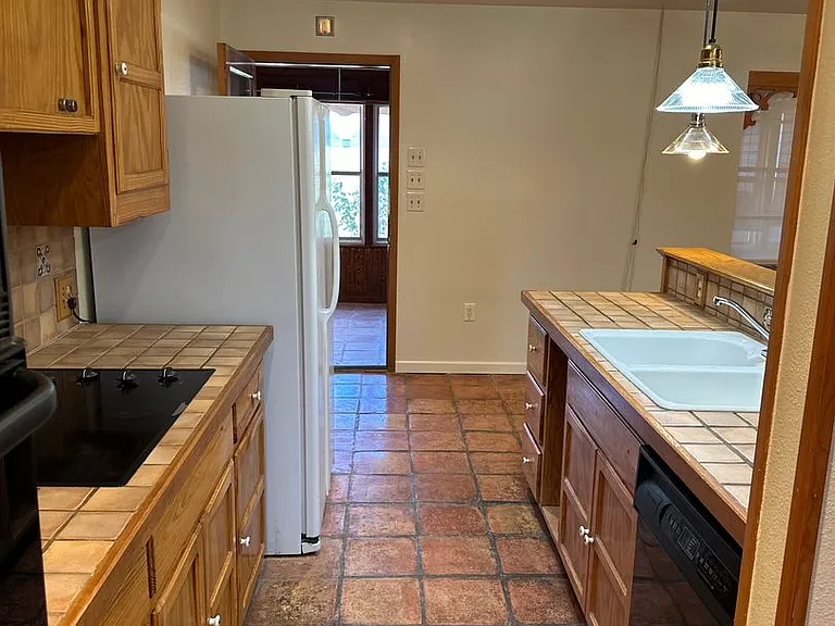 2301 Post Oak Rd — Photo 7