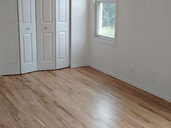 Huge Bedroom 11x19