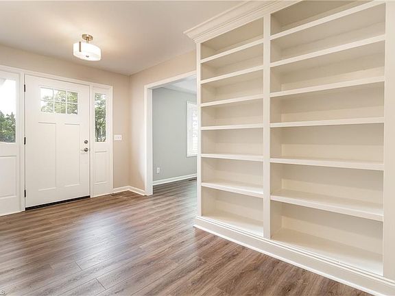 5th image of 4209 Belvoir Dr