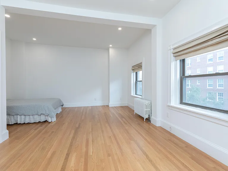 31 Bay State Rd #4 — Photo 22