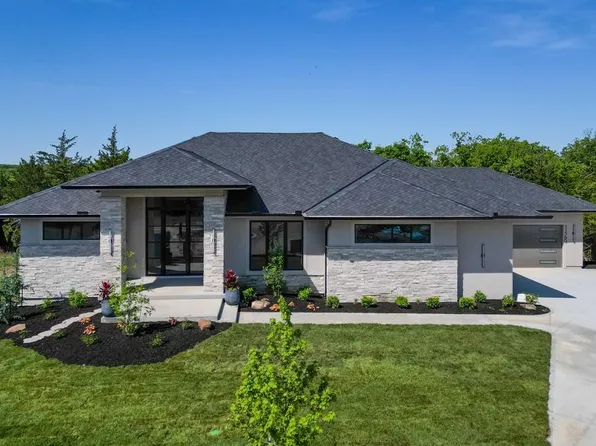 11560 S Wild Rose Ln, Olathe, KS 66061
