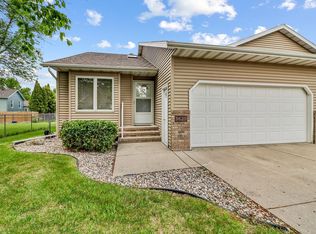 3620 5th St S, Moorhead, MN 56560