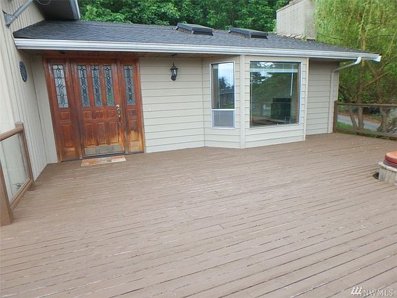 3rd image of 831 116th Ave SE