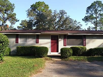 1st image of 1570 Coombs Dr #2