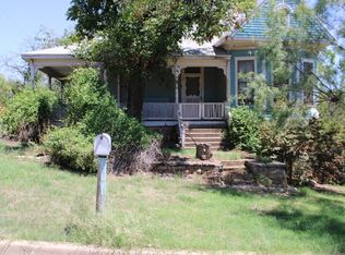 208 N 11th St, Ballinger, TX 76821