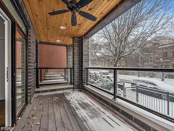 3rd image of 3614 N Damen Ave #1