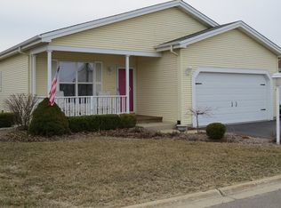 122 Hunter Ct, Grayslake, IL 60030