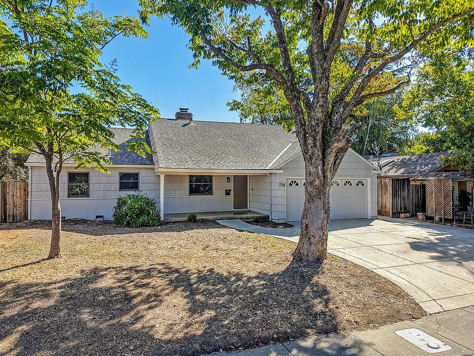1st image of 774 Hawthorn Ln