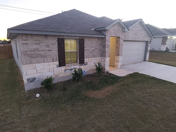 2nd image of 3506 Fountain View Dr