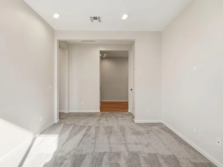 641 S Davidson Ln — Photo 19