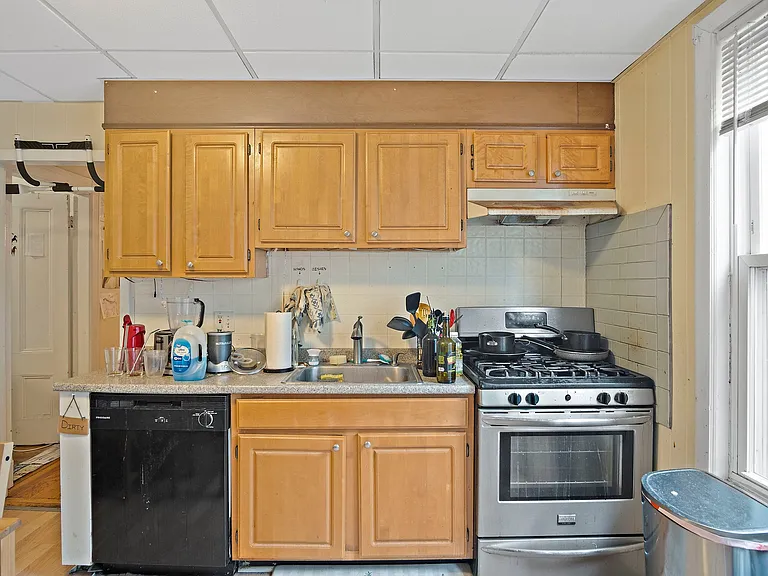 852 Huntington Ave #2A — Photo 1
