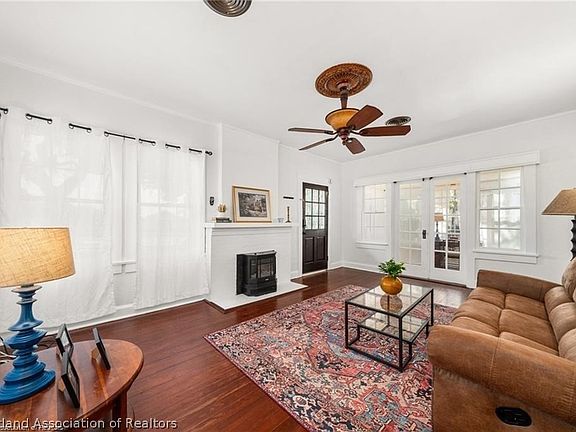 4th image of 412 Rose Ave