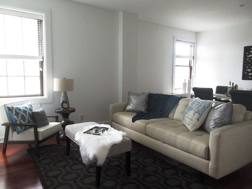 1st image of 225 S 18th St Unit 1612