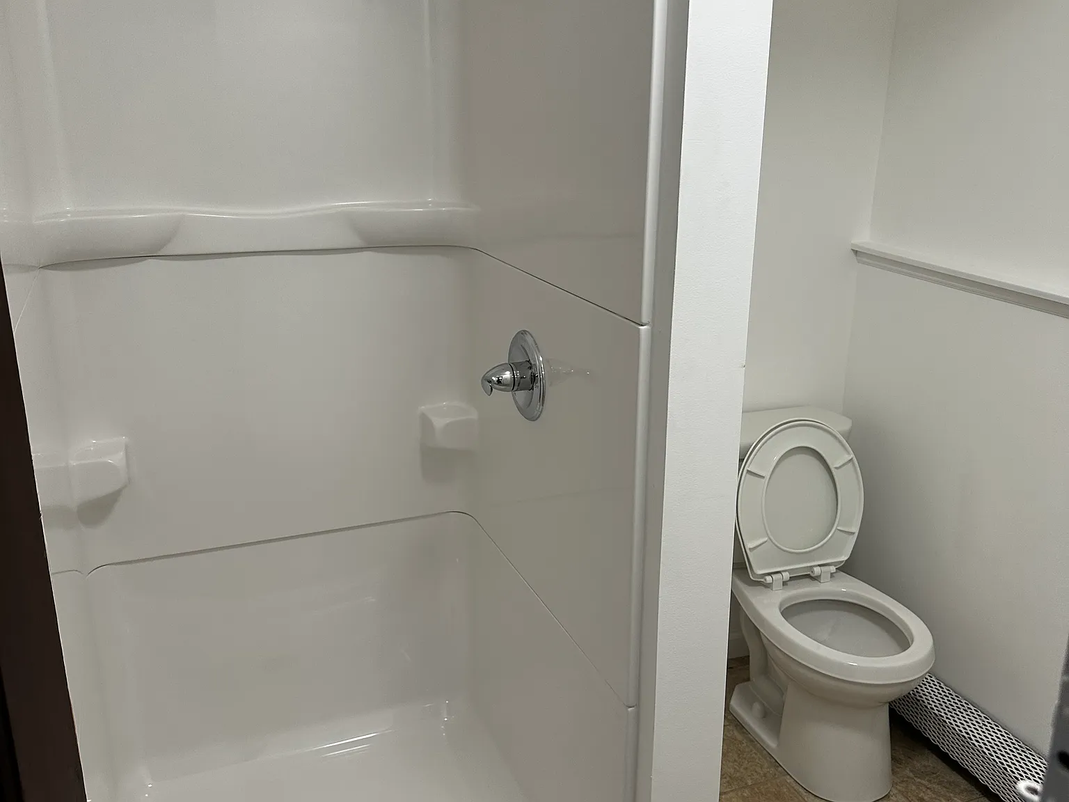 4 bed, 1200 sqft, $4,300 — Photo 3