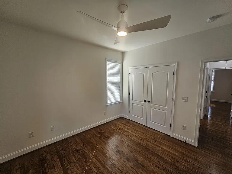 212 Medford Dr — Photo 22