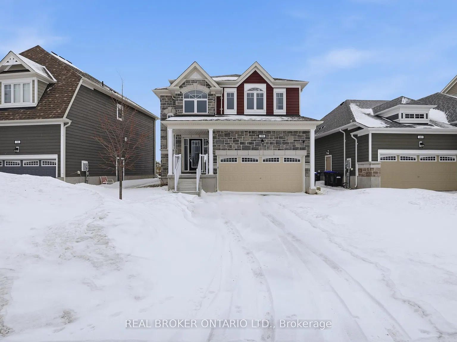 4 bed, $2,800 — Photo 2