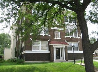 3321 Gillham Rd, Kansas City, MO 64109