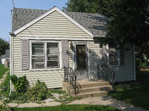 1st image of 550 Lake St