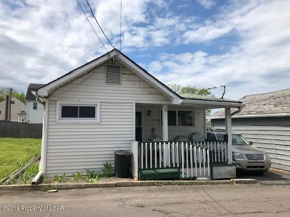 773 1/2 Metcalf St, Wilkes Barre, PA 18702