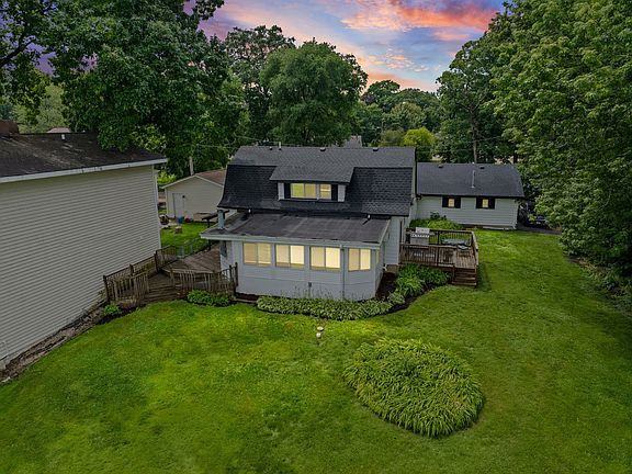 2nd image of 40913 N Park Ave