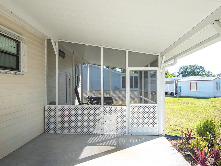 14 Jacaranda Ln — Photo 10