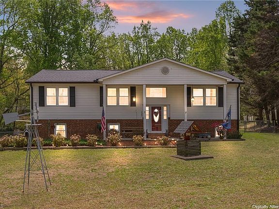 3rd image of 7245 Sleepy Hollow Dr