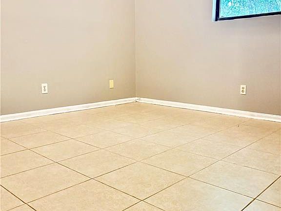 4th image of 1502 Oakshire Ct