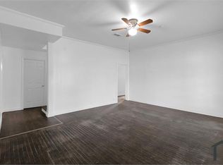 309 E Phillips St, Conroe, TX 77301