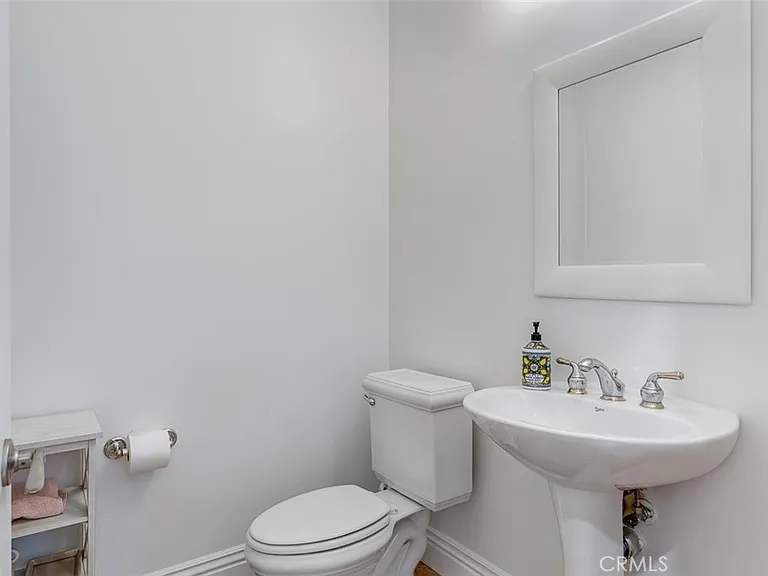 2753 Piedmont #6 — Photo 7
