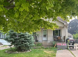 4655 Edgewood St, Dearborn Heights, MI 48125
