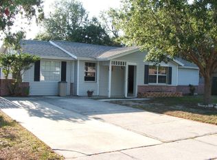 1010 Greenleaf Way, Tarpon Springs, FL 34689