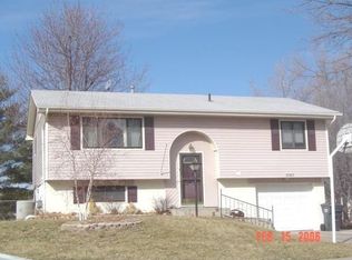 1727 Westland Cir, Lincoln, NE 68522