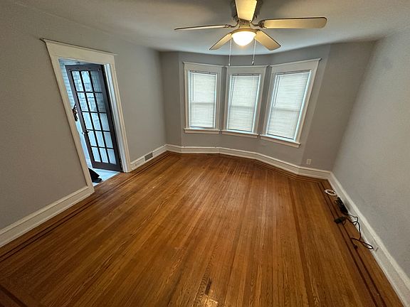 4th image of 218 E Knight Ave Floor 2