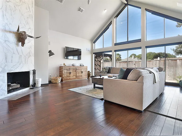 1818 Brookchester Dr — Photo 12