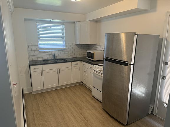 5th image of 1064 E 500 S APT 1