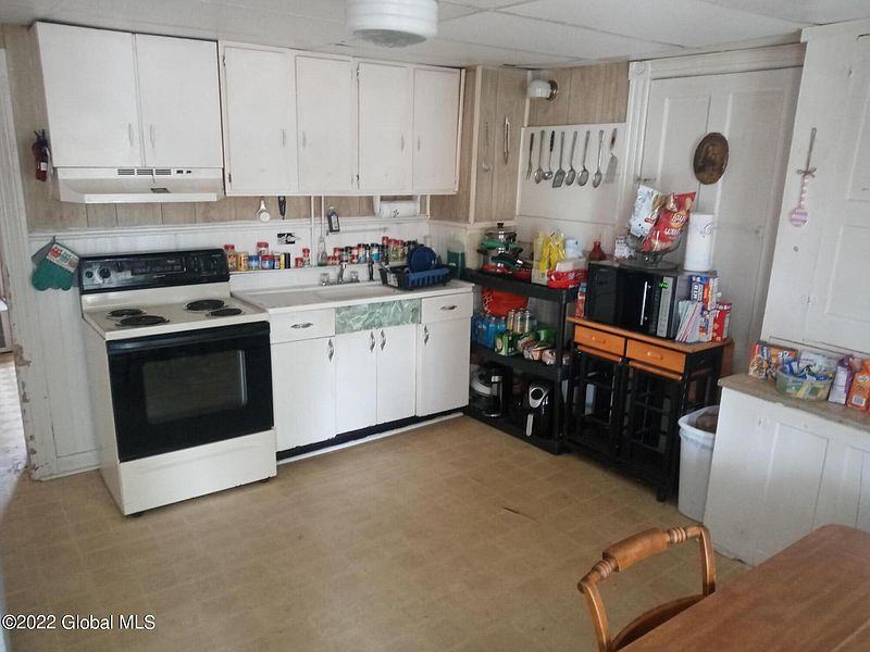 3rd image of 11 Franklin Avenue